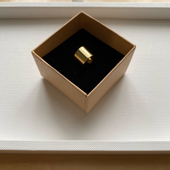 Stone and Strand Jewelry - Gold plated bold ear cuff